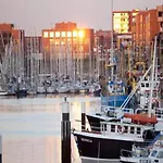 Modern Harbor-view In Scheveningen Apartamento