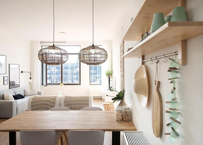 Modern Harbor-view In Scheveningen Appartement *